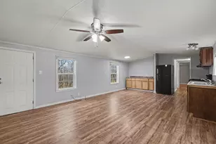 919 Austin St, Kingsland, TX 78639 - Photo 6