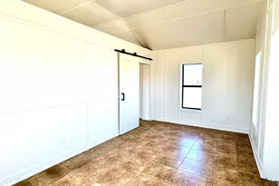 306 N West St, Burnet, TX 78611 - Photo 2