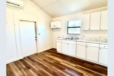 306 N West St., Burnet, TX 78611 - Photo 12