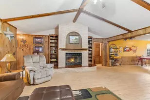 106 Red Bird St, Marble Falls, TX 78654 - Photo 12