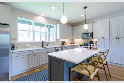 302 Castlehigh Drive, Granite Shoals, TX 78654 - Photo 4