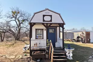 510 Valley St, Kingsland, TX 78639 - Photo 4