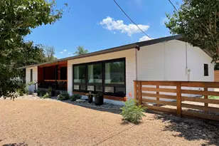 206 E Wallace St, Llano, TX 78643 - Photo 2