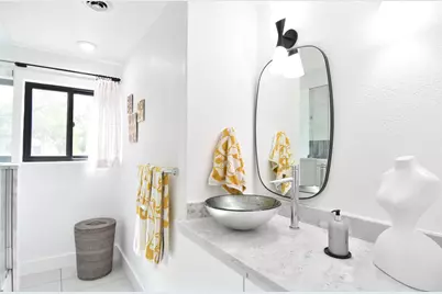 206 E Wallace Street, Llano, TX 78643 - Photo 16