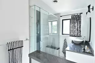 206 E Wallace St, Llano, TX 78643 - Photo 14