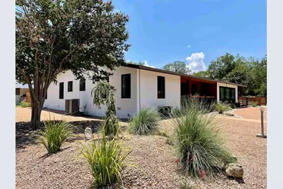 206 E Wallace Street, Llano, TX 78643 - Photo 1