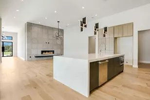 105 Island Ct, Horseshoe Bay, TX 78657 - Photo 8