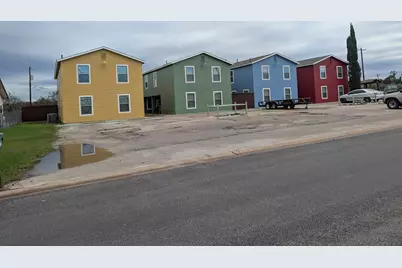 307,309,311,313 S Avenue S, Marble Falls, TX 78654 - Photo 2