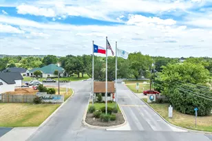 210 Meadowlakes Dr, Meadowlakes, TX 78654 - Photo 24