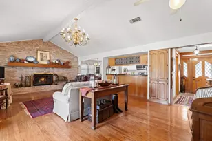 210 Meadowlakes Dr, Meadowlakes, TX 78654 - Photo 6