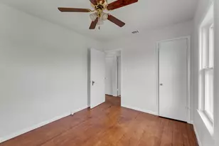 601 E Green St, Llano, TX 78643 - Photo 12