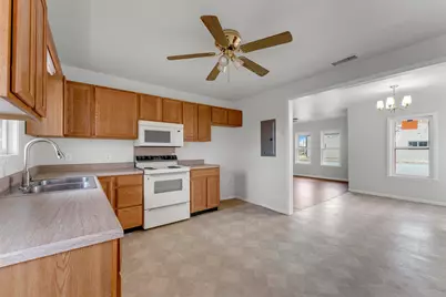 601 E Green Street, Llano, TX 78643 - Photo 8