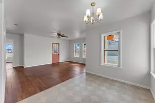 601 E Green St, Llano, TX 78643 - Photo 6