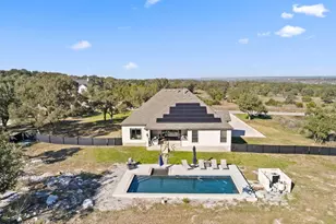 225 Spicewood Trails Dr, Spicewood, TX 78669 - Photo 2