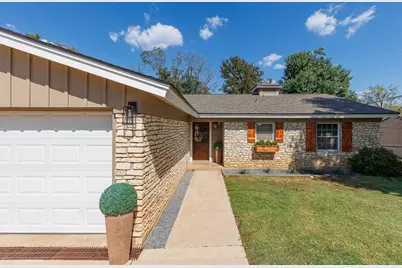 142 Lakeshore Dr, Horseshoe Bay, TX 78657 - Photo 1