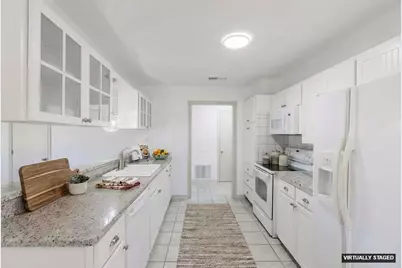 142 Lakeshore Dr, Horseshoe Bay, TX 78657 - Photo 2