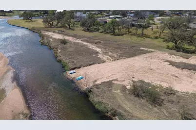 142 Lakeshore Dr, Horseshoe Bay, TX 78657 - Photo 2