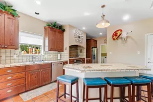 327 Elm Lodge Dr, Kingsland, TX 78639 - Photo 8