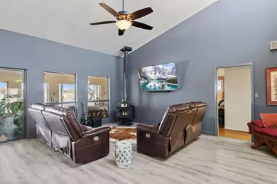 3721 Lakeview Dr, Cottonwood Shores, TX 78657 - Photo 6