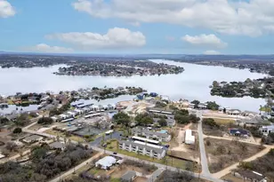 604 Highcrest Dr, Granite Shoals, TX 78654 - Photo 4