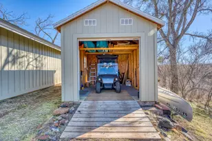 101 W Bluebonnet Rd, Horseshoe Bay, TX 78657 - Photo 16