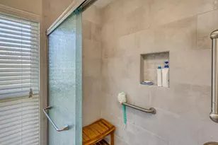 101 W Bluebonnet Rd, Horseshoe Bay, TX 78657 - Photo 12