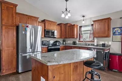 813 Airway St, Kingsland, TX 78639 - Photo 4