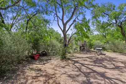 813 Airway St, Kingsland, TX 78639 - Photo 18