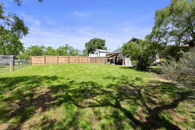 813 Airway St, Kingsland, TX 78639 - Photo 22