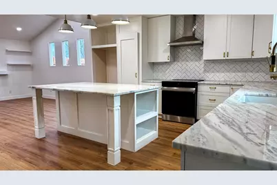 409 Avenue R, Marble Falls, TX 78654 - Photo 6