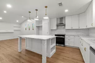 409 Ave R, Marble Falls, TX 78654 - Photo 8