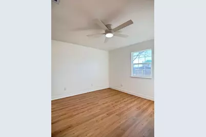 409 Avenue R, Marble Falls, TX 78654 - Photo 8