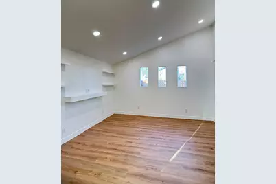 409 Avenue R, Marble Falls, TX 78654 - Photo 2