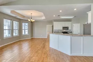 2804 Oak Ridge Dr, Horseshoe Bay, TX 78657 - Photo 8