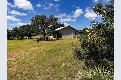 384 Wild Oak Drive, Llano, TX 78643 - Photo 4