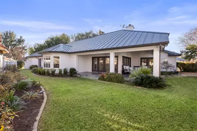 104 San Saba, Horseshoe Bay, TX 78657 - Photo 2