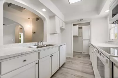 108 Lachite C-290, Horseshoe Bay, TX 78657 - Photo 8