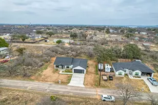 1502 Woodcrest Dr, Granite Shoals, TX 78654 - Photo 4