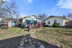 909 Flag St, Llano, TX 78643 - Photo 24