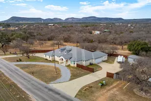 625 Skyline Dr, Kingsland, TX 78639 - Photo 2