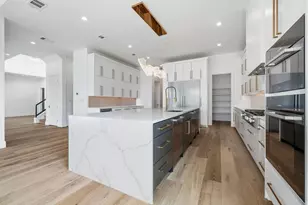 111 Orange Plume, Horseshoe Bay, TX 78657 - Photo 10