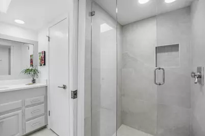 102A Bunny Run Lane, Horseshoe Bay, TX 78657 - Photo 18