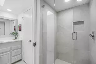 102A Bunny Run Ln, Horseshoe Bay, TX 78657 - Photo 18