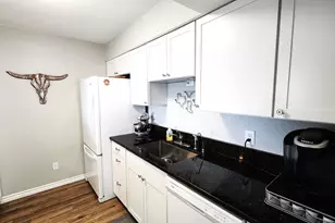 304 Hi There, Horseshoe Bay, TX 78657 - Photo 12