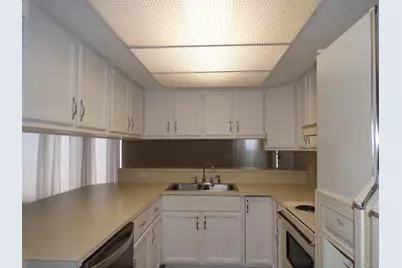 106 Dawn, #3, Horseshoe Bay, TX 78657 - Photo 6