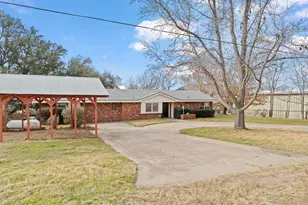 104 Live Oak, Tow, TX 78672 - Photo 30
