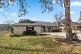 3904 Mountain View Dr, Kingsland, TX 78639 - Photo 2