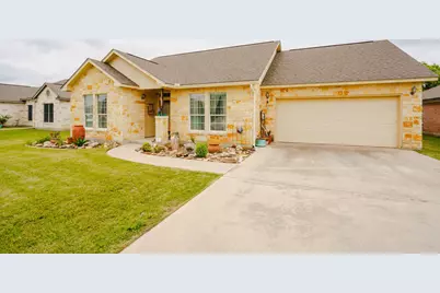 141 Marion, Meadowlakes, TX 78654 - Photo 1