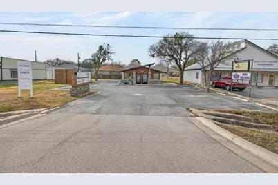 2000 N US Highway 281, Marble Falls, TX 78654 - Photo 2