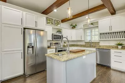 1185 County Road 258, Bertram, TX 78605 - Photo 6